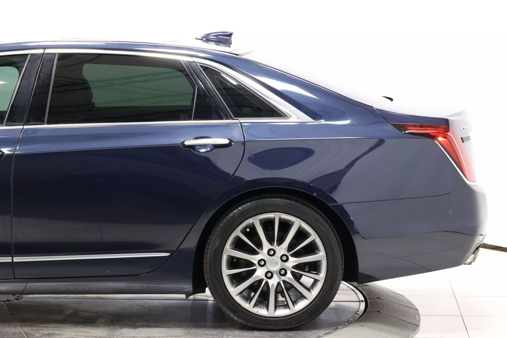 2017 Cadillac Ct6 - Image 8
