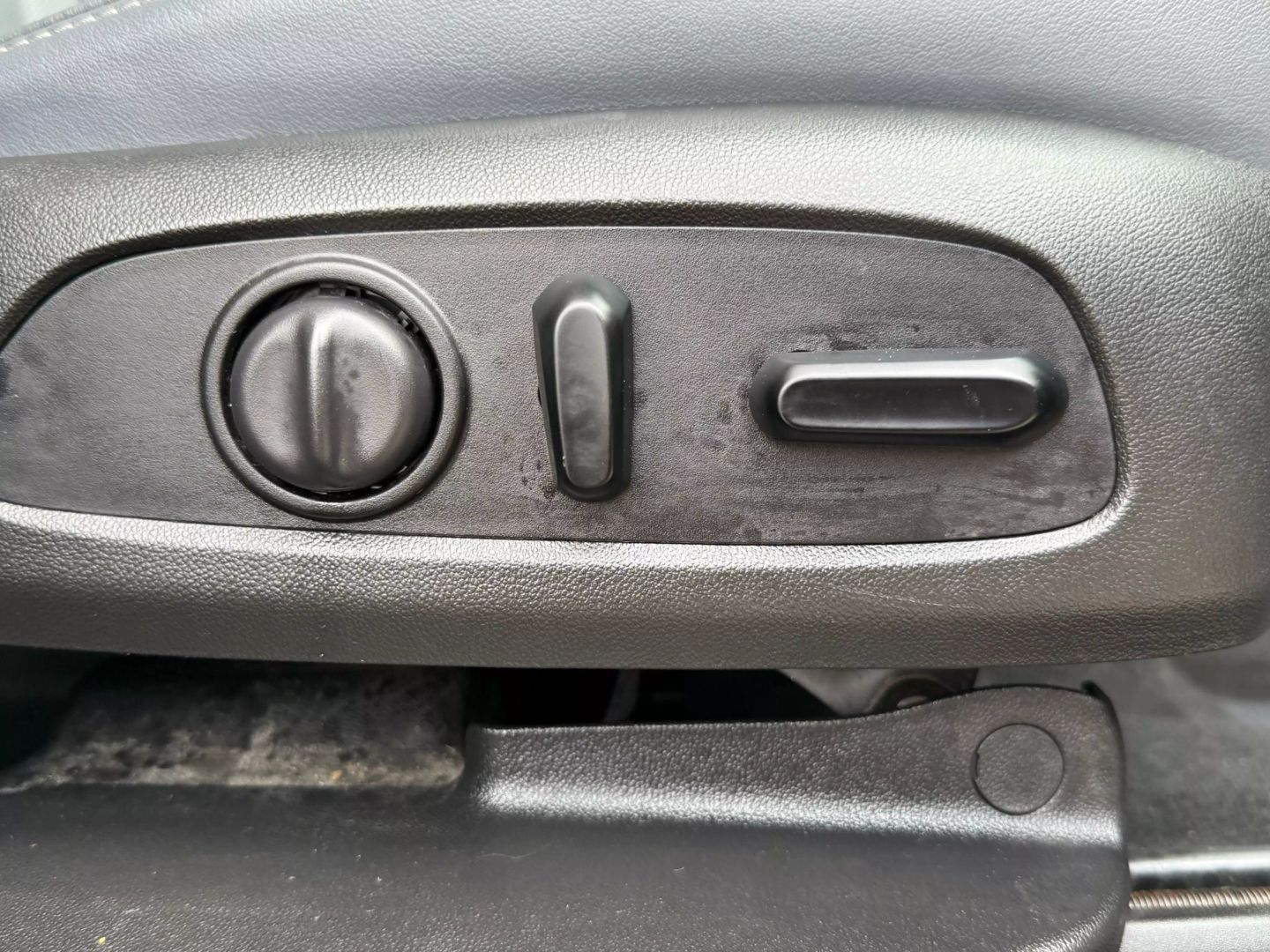 2019 Buick Enclave - Image 27