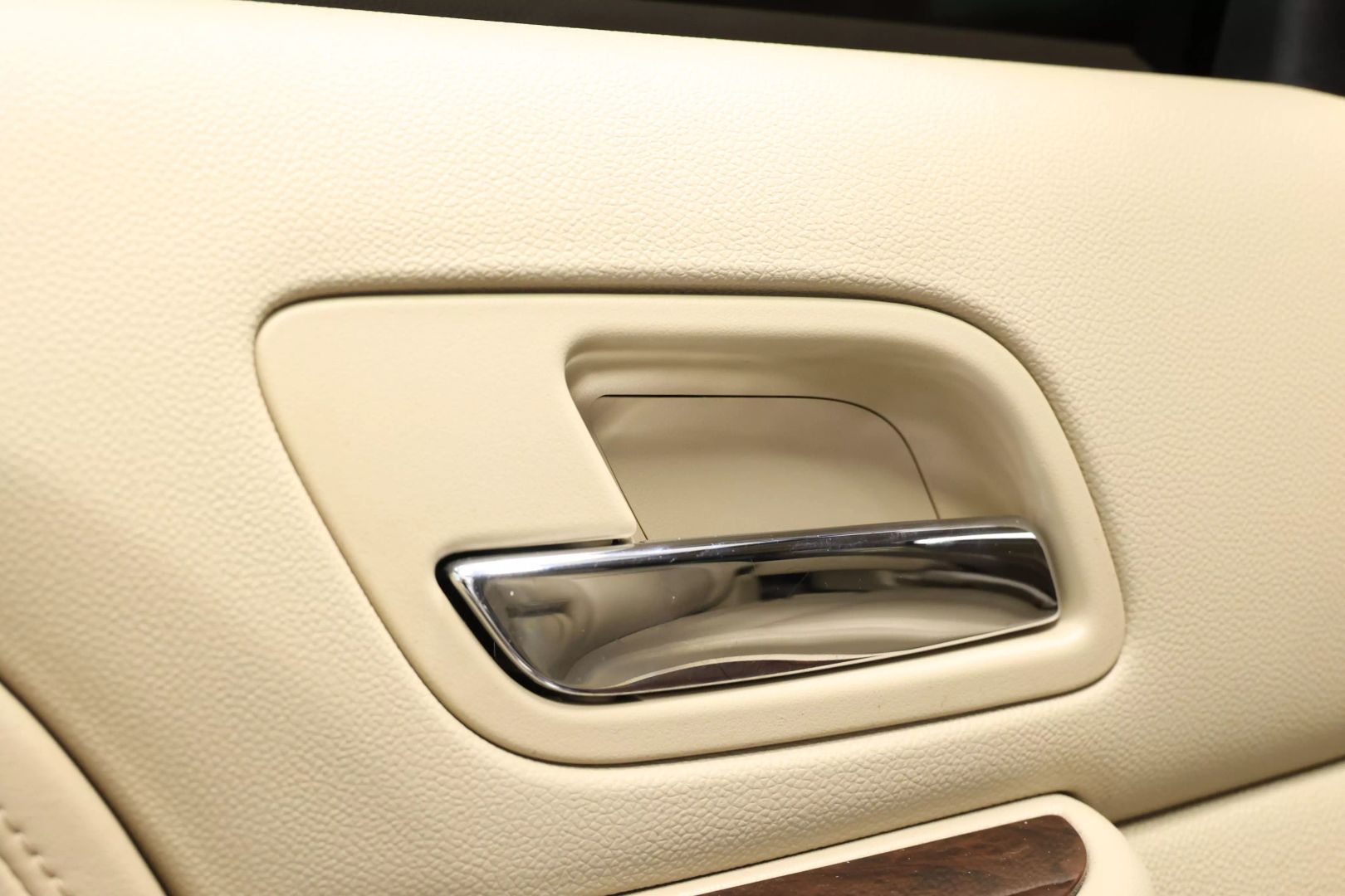 2012 Cadillac Escalade - Image 48