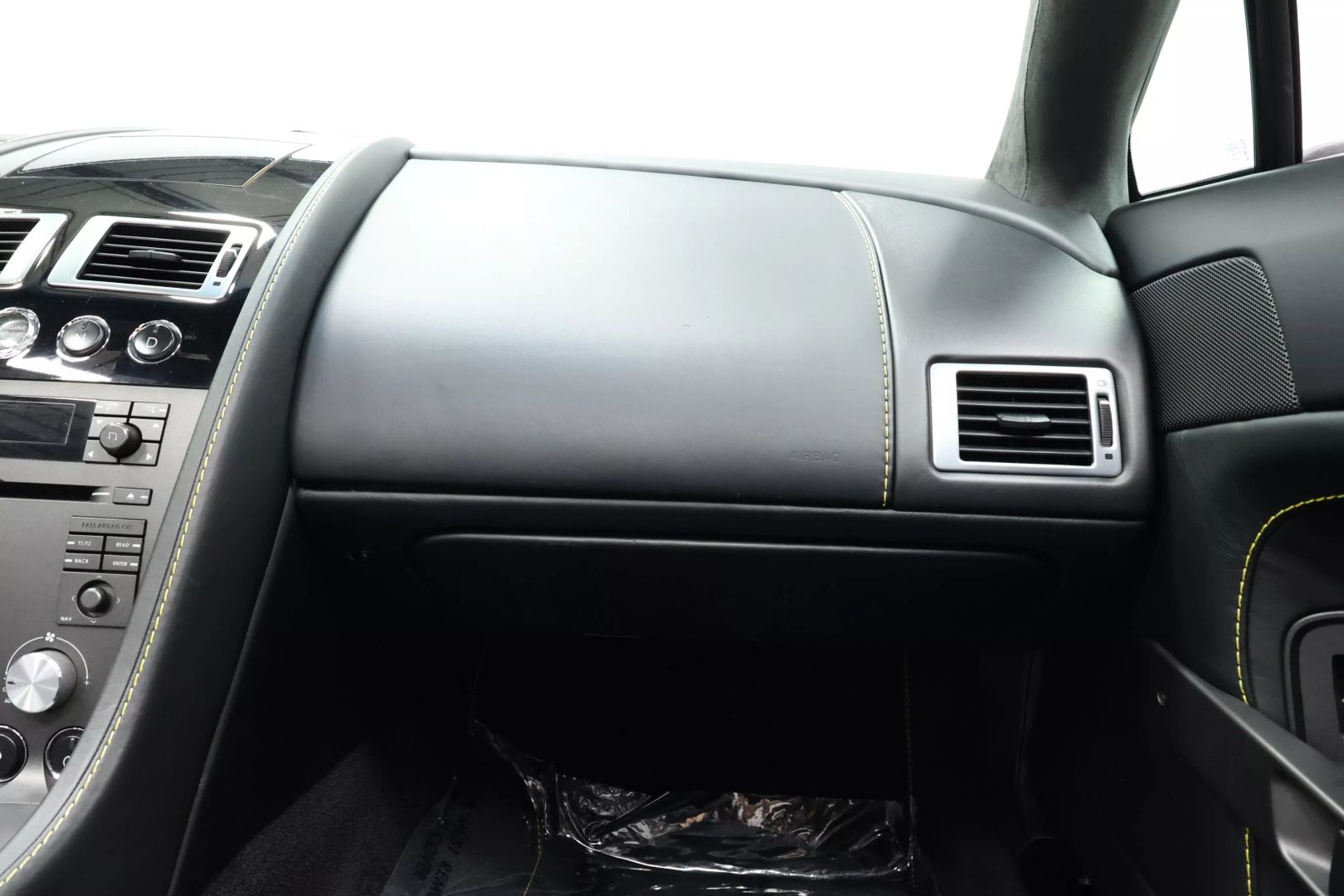 2008 Aston Martin Vantage - Image 79