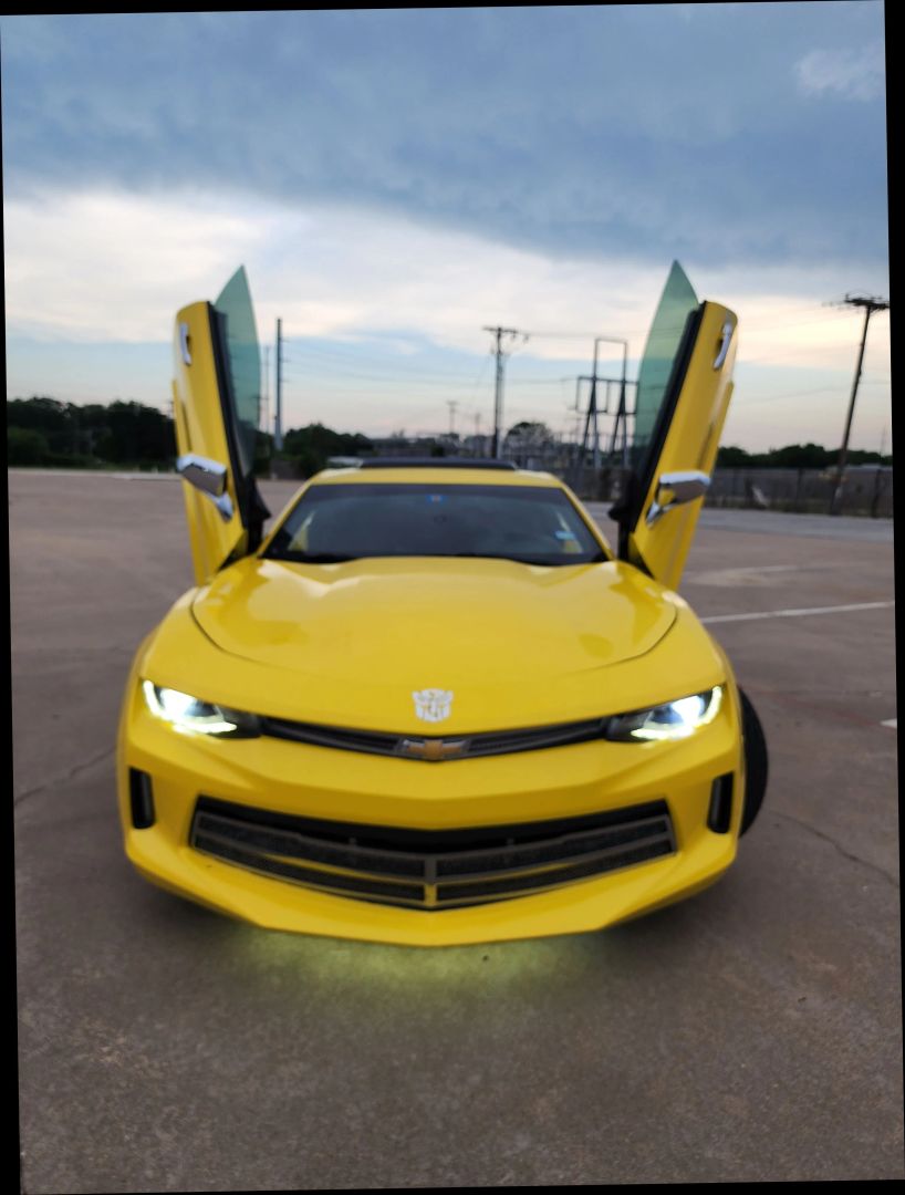 2017 Chevrolet Camaro - Image 2