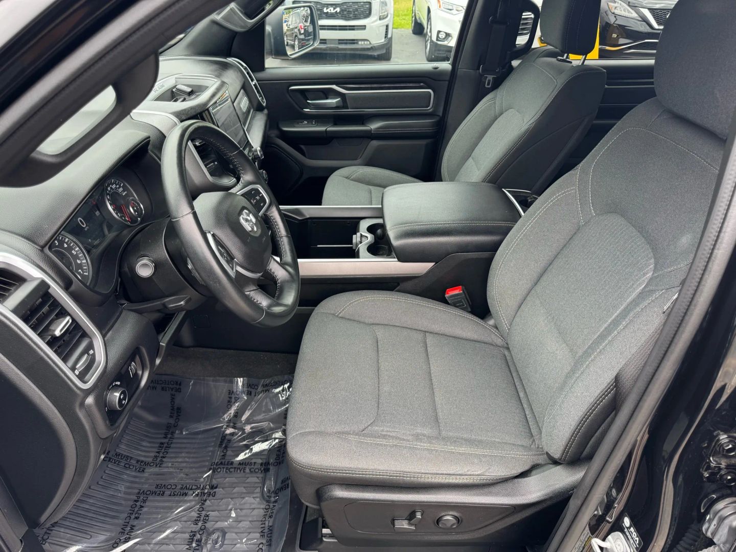 2022 Ram 1500 Crew Cab - Image 15