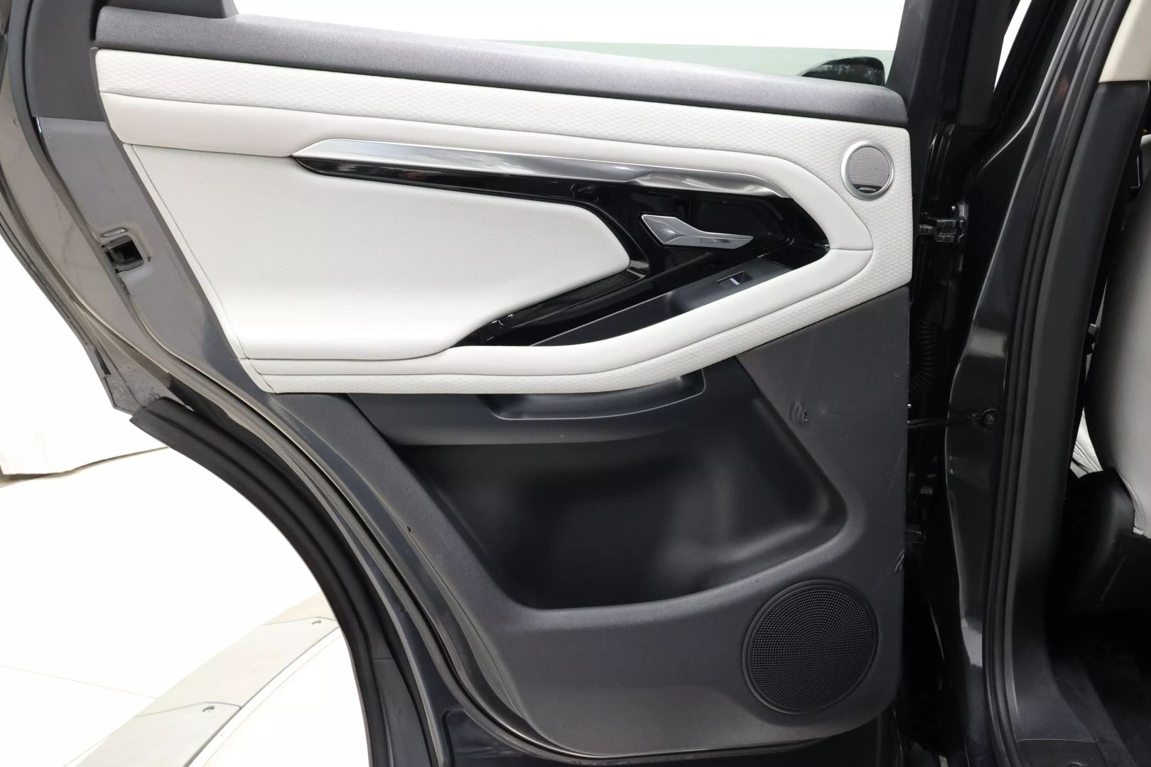 2020 Land Rover Range Rover Evoque - Image 49