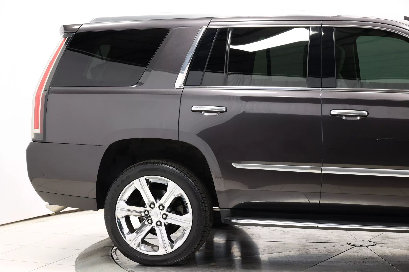 2017 Cadillac Escalade - Image 72