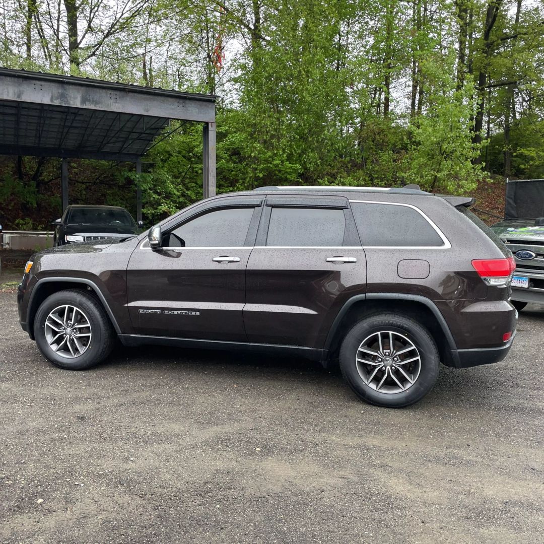 Image 2 of 2017 JEEP GRAND CHEROKEE