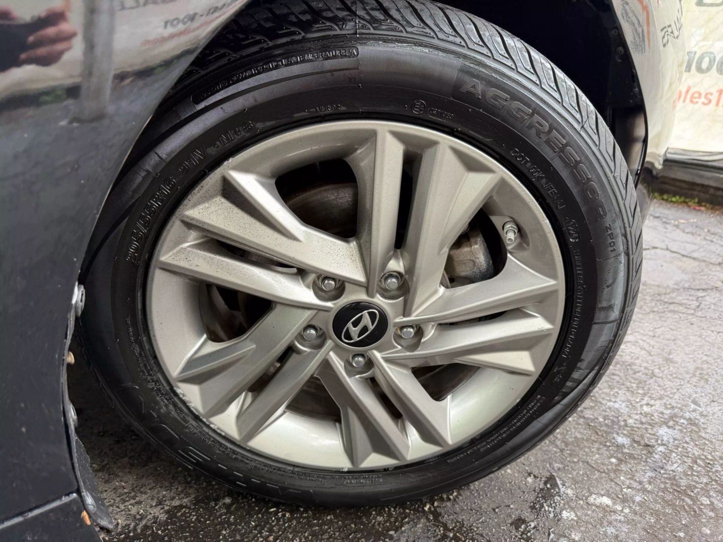 2019 Hyundai Elantra - Image 46