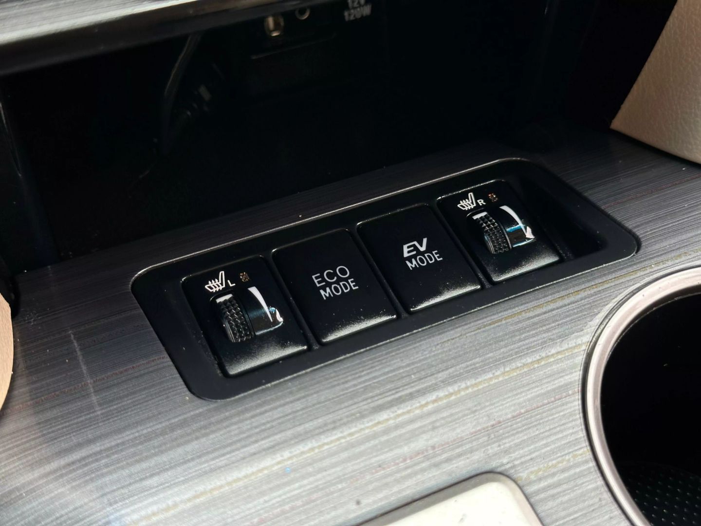 2012 Toyota Camry - Image 36