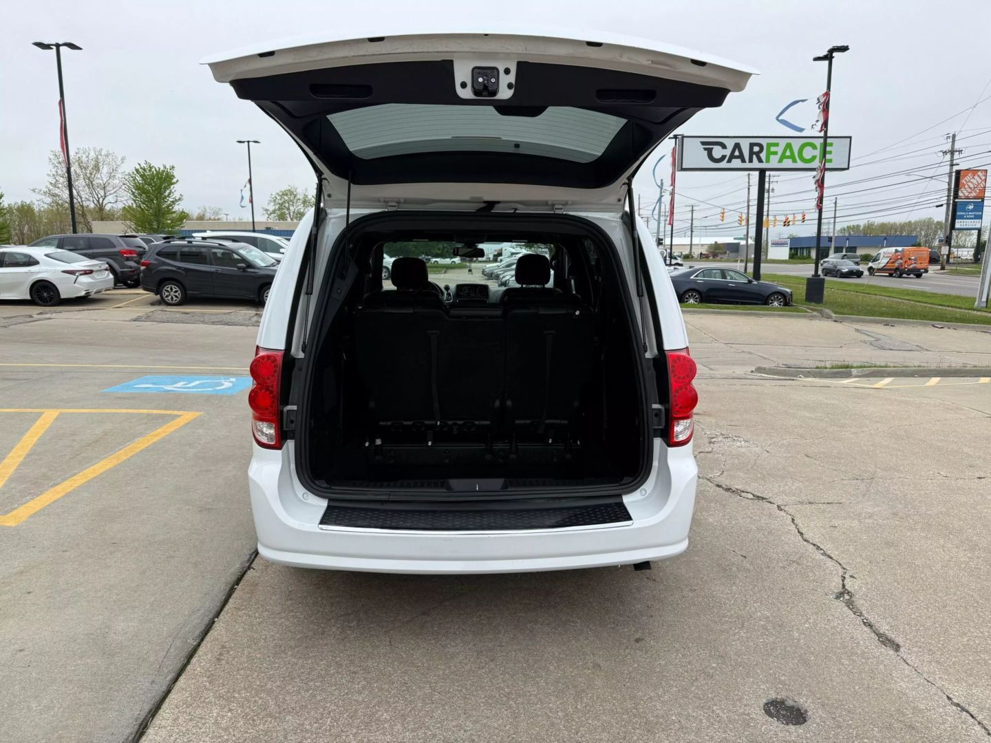 2019 Dodge Grand Caravan Passenger - Image 12