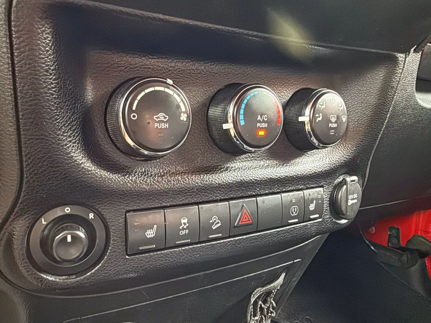 2015 Jeep Wrangler - Image 22