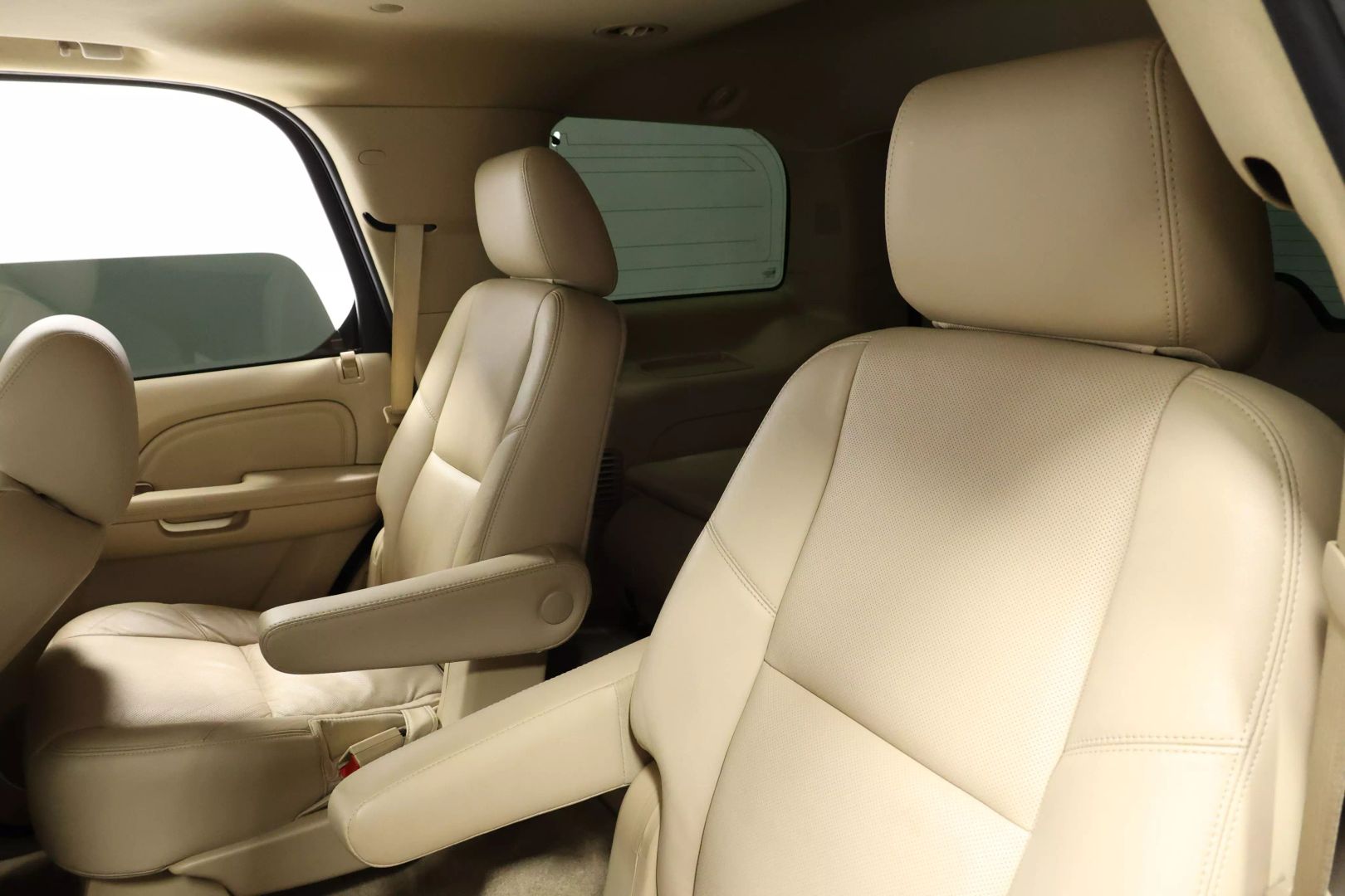 2012 Cadillac Escalade - Image 51