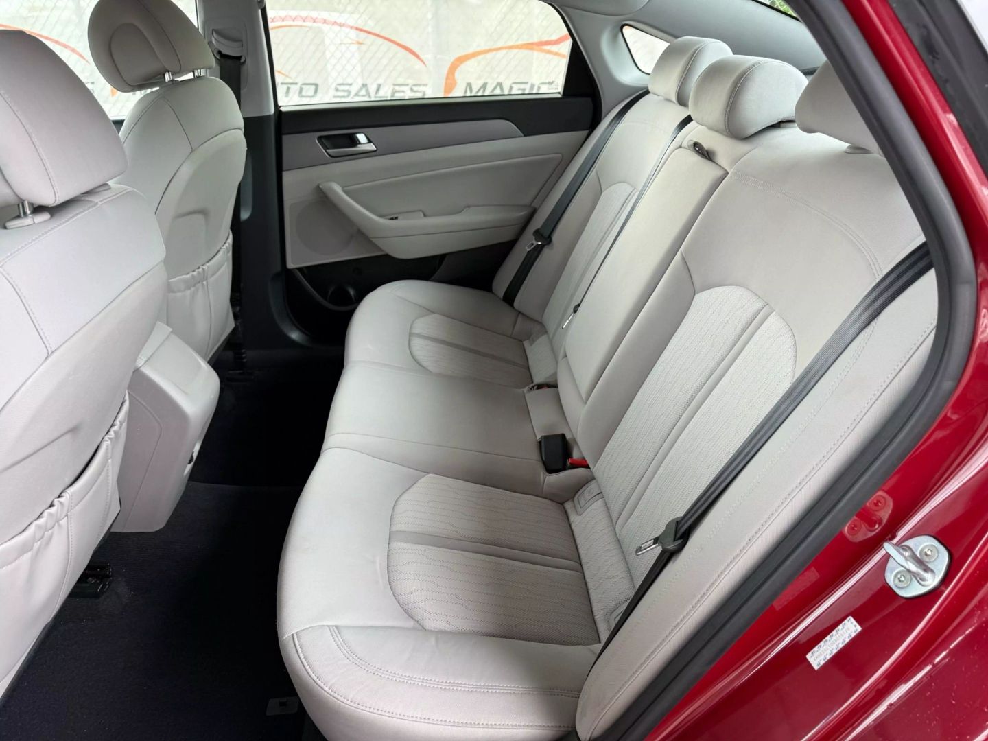 2016 Hyundai Sonata Hybrid - Image 18
