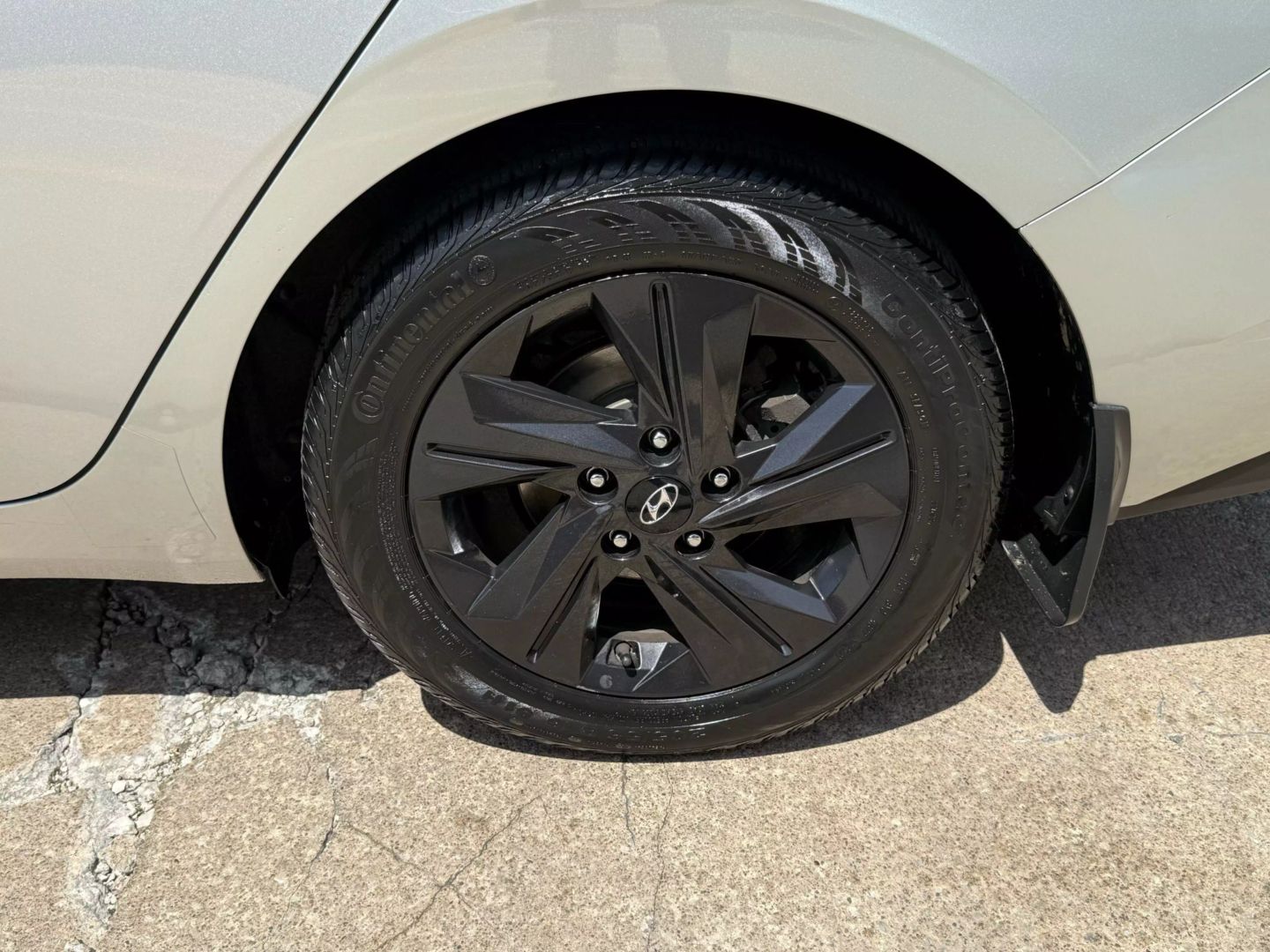 2021 Hyundai Elantra - Image 52