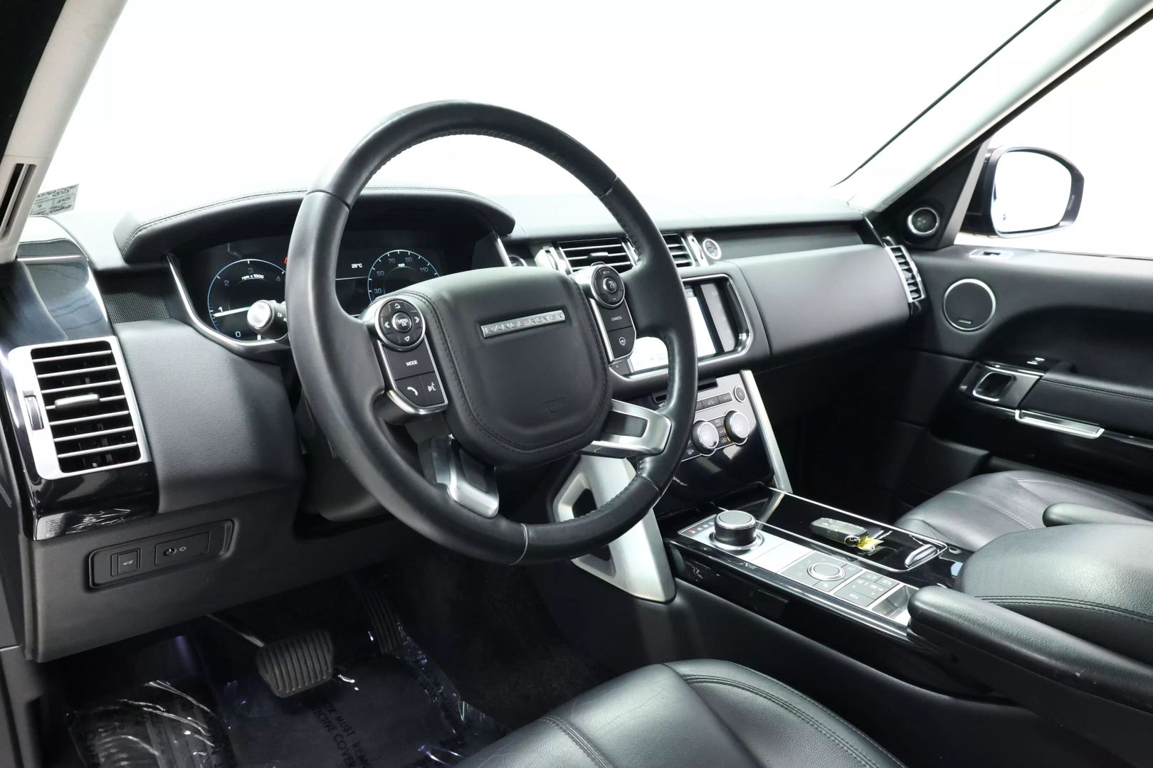 2016 Land Rover Range Rover - Image 2