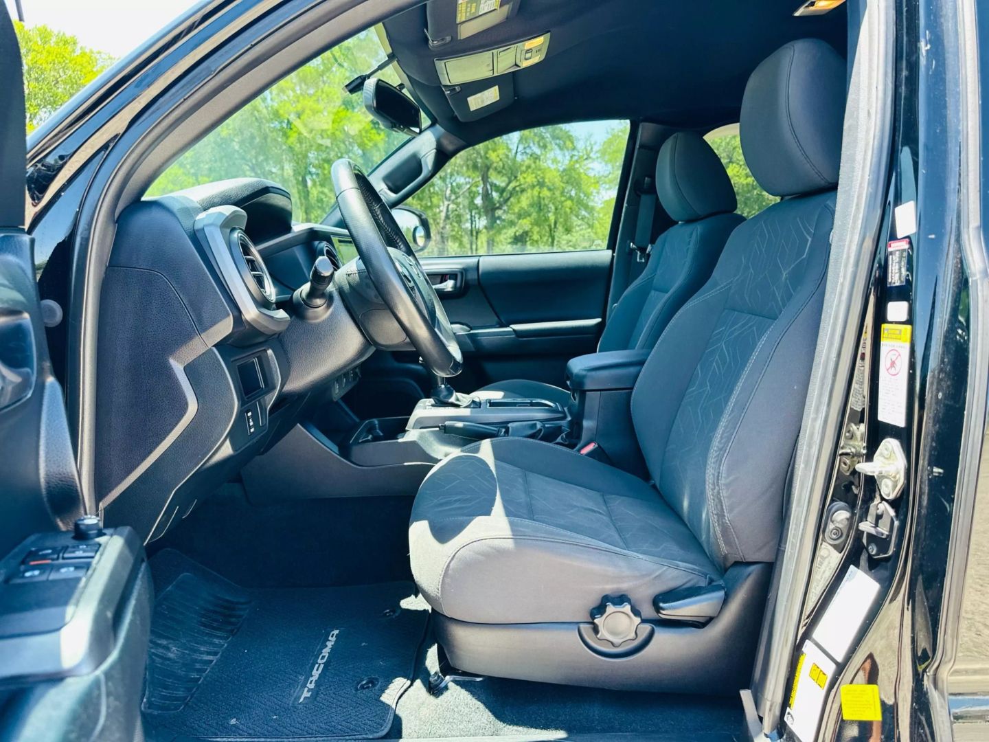2016 Toyota Tacoma Access Cab - Image 17