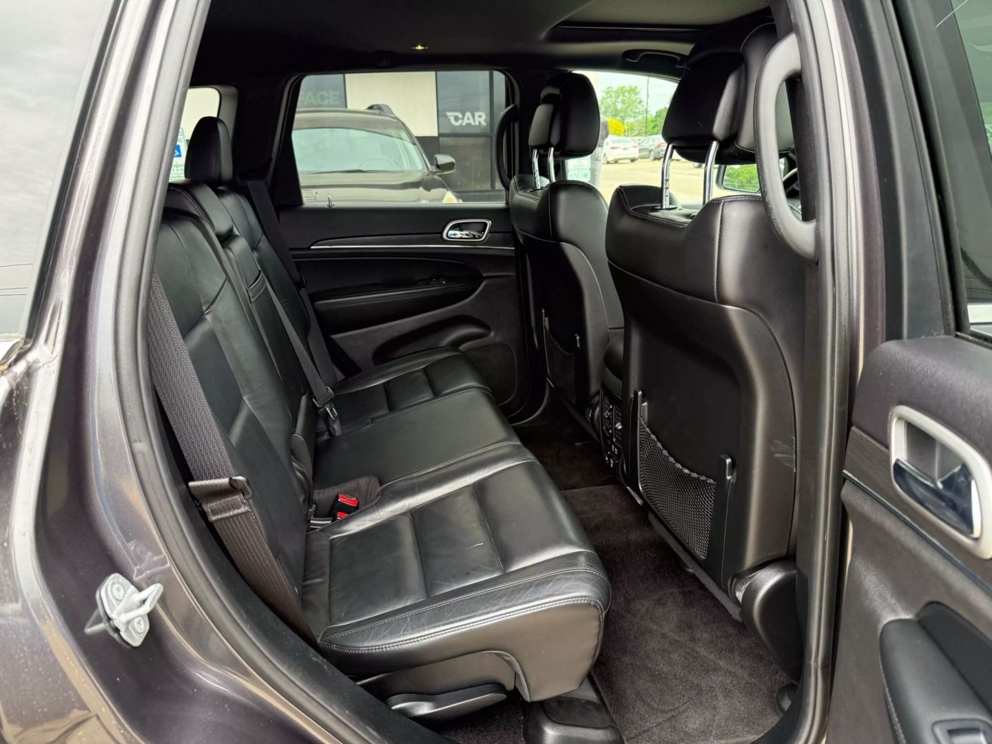 2018 Jeep Grand Cherokee - Image 23
