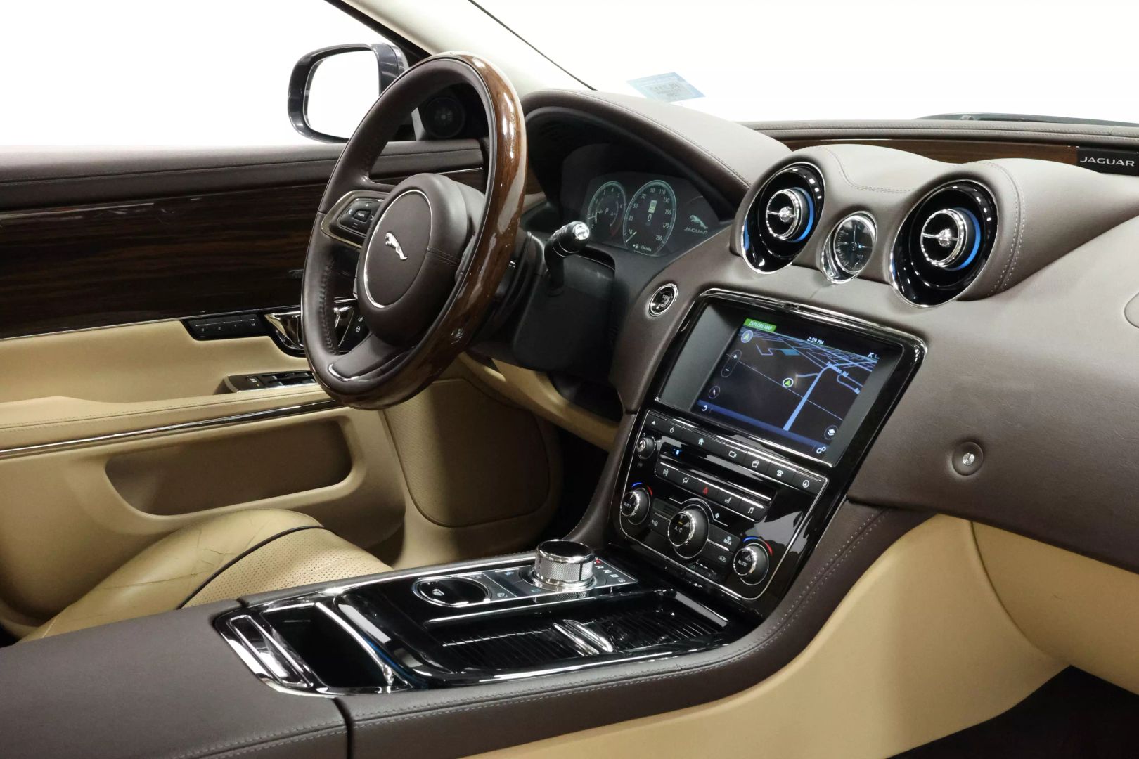 2017 Jaguar Xj - Image 90