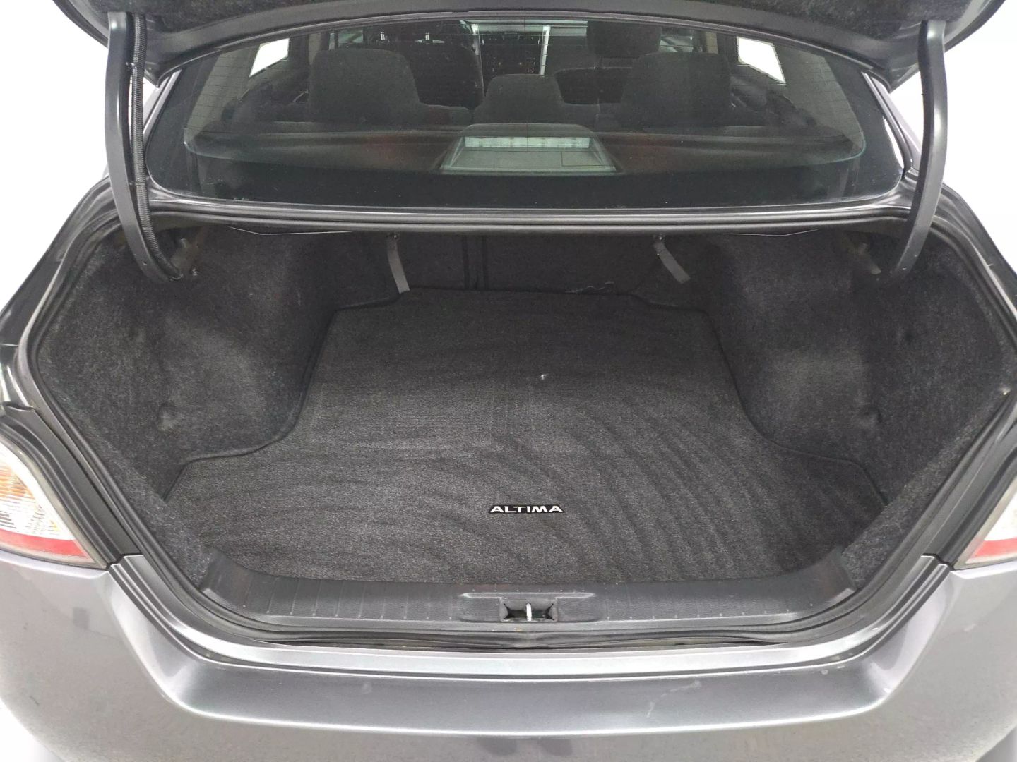 2015 Nissan Altima - Image 11