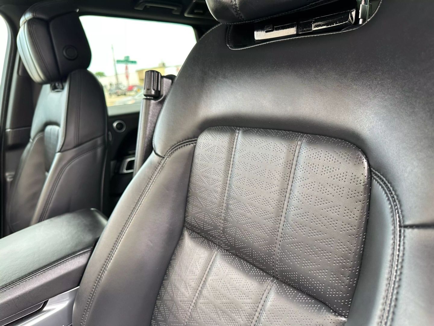 2018 Land Rover Range Rover Sport - Image 32