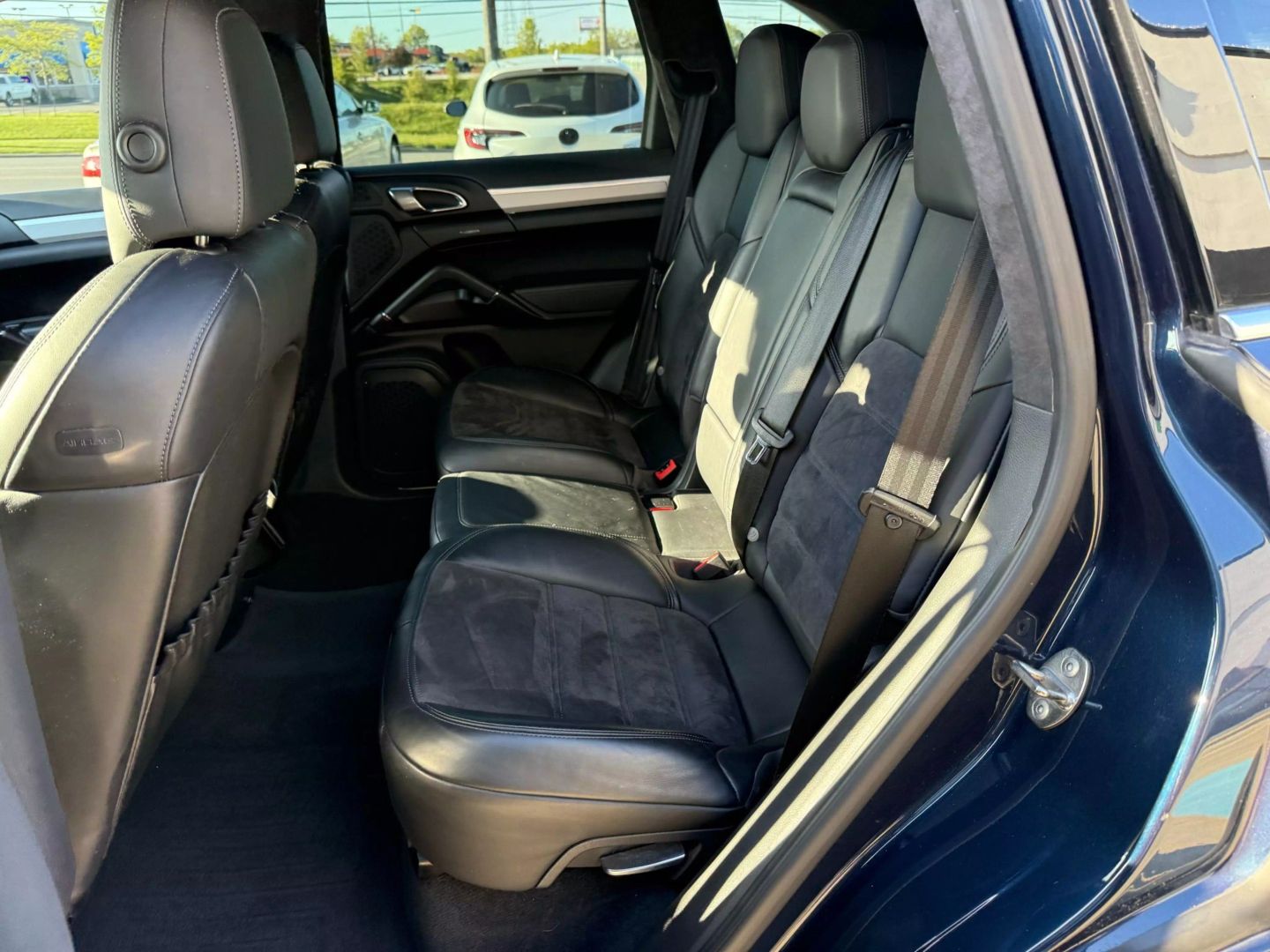 2014 Porsche Cayenne - Image 22