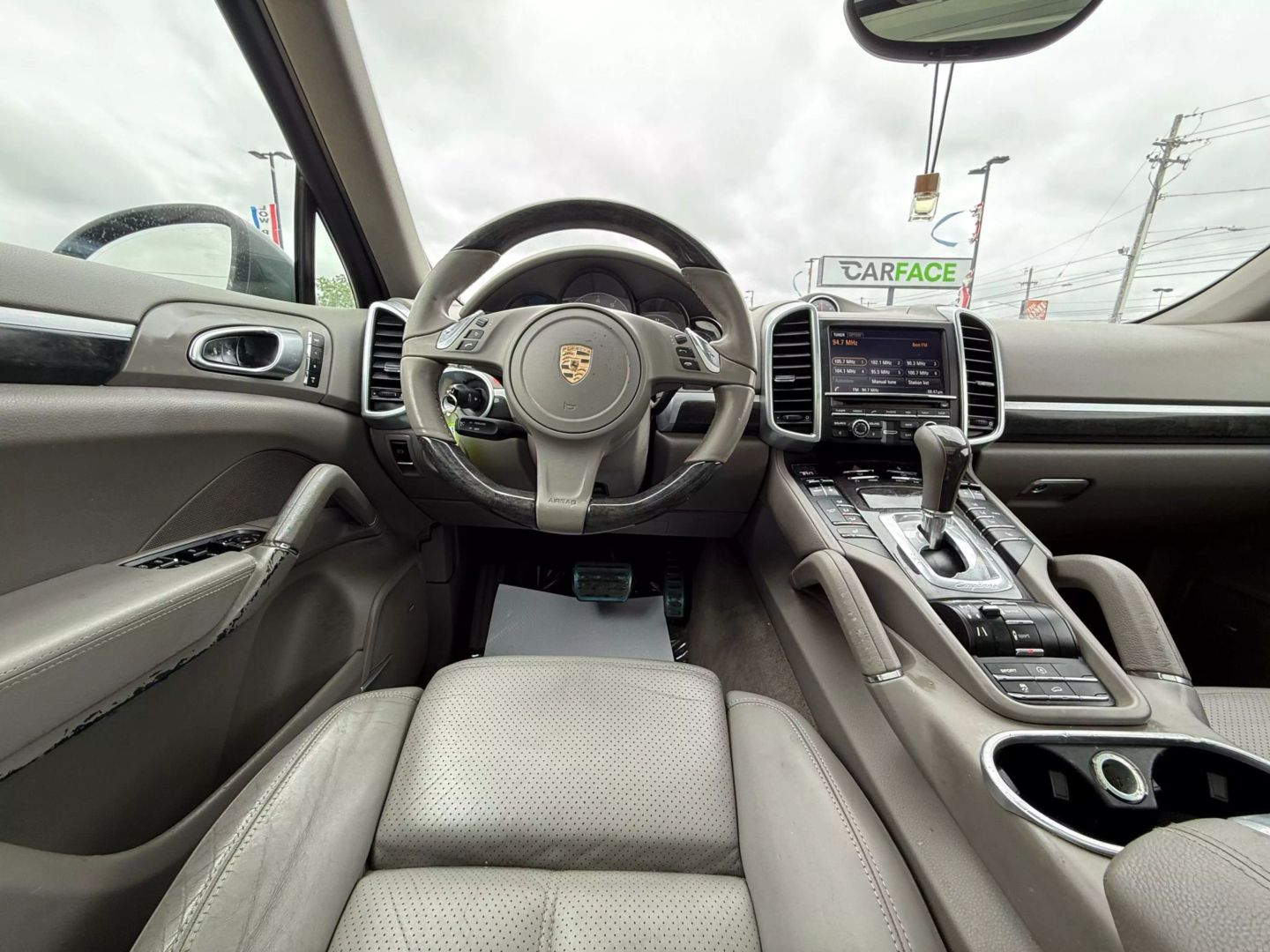 2013 Porsche Cayenne - Image 29