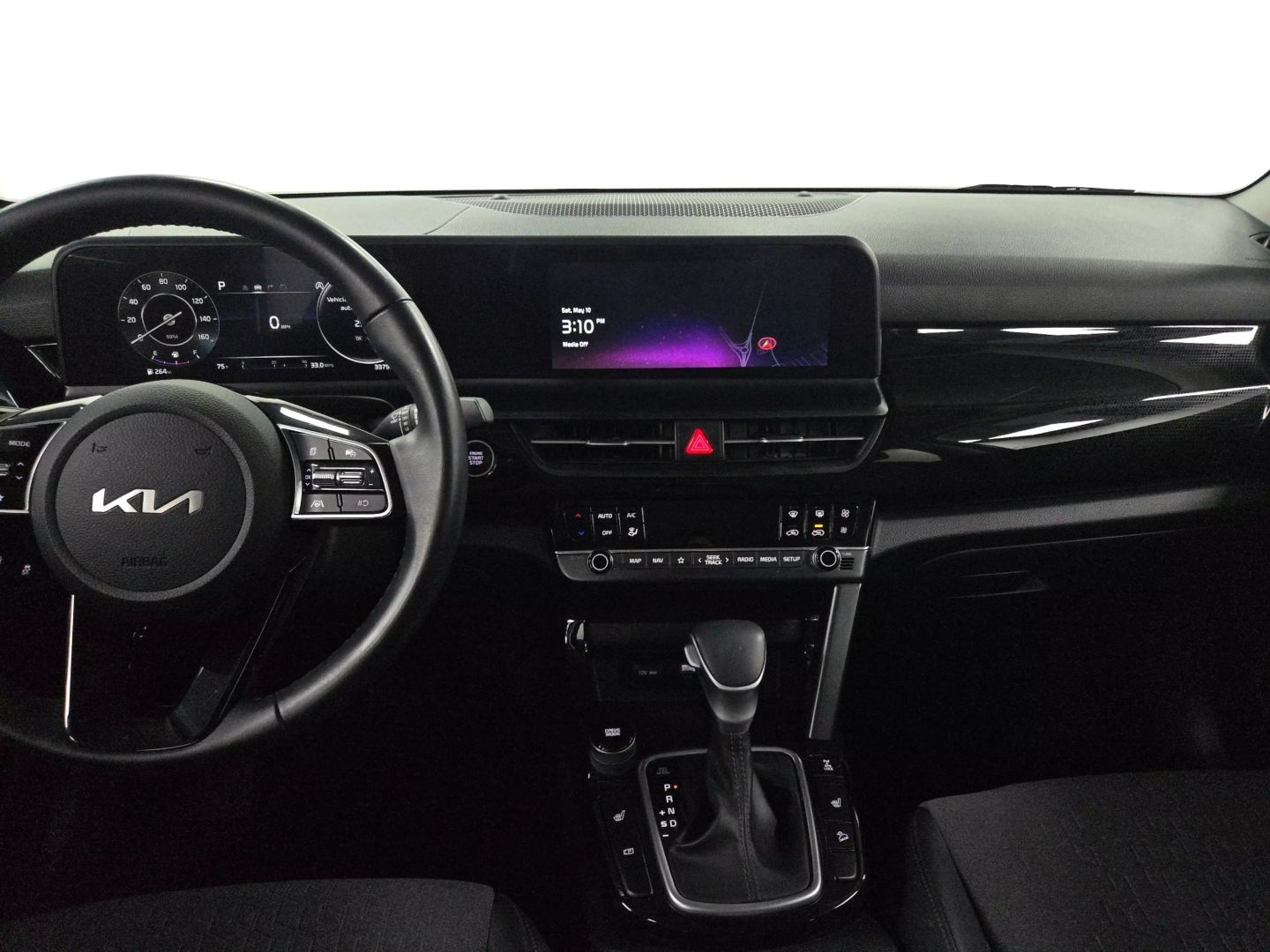 2024 Kia Seltos - Image 13