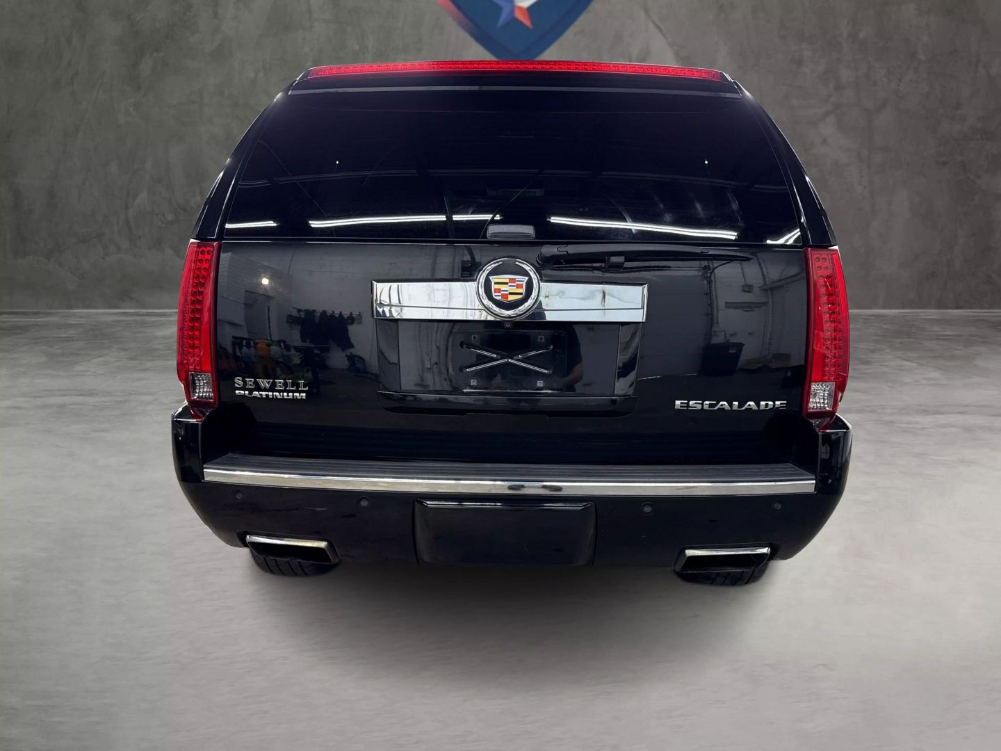 2013 Cadillac Escalade - Image 14