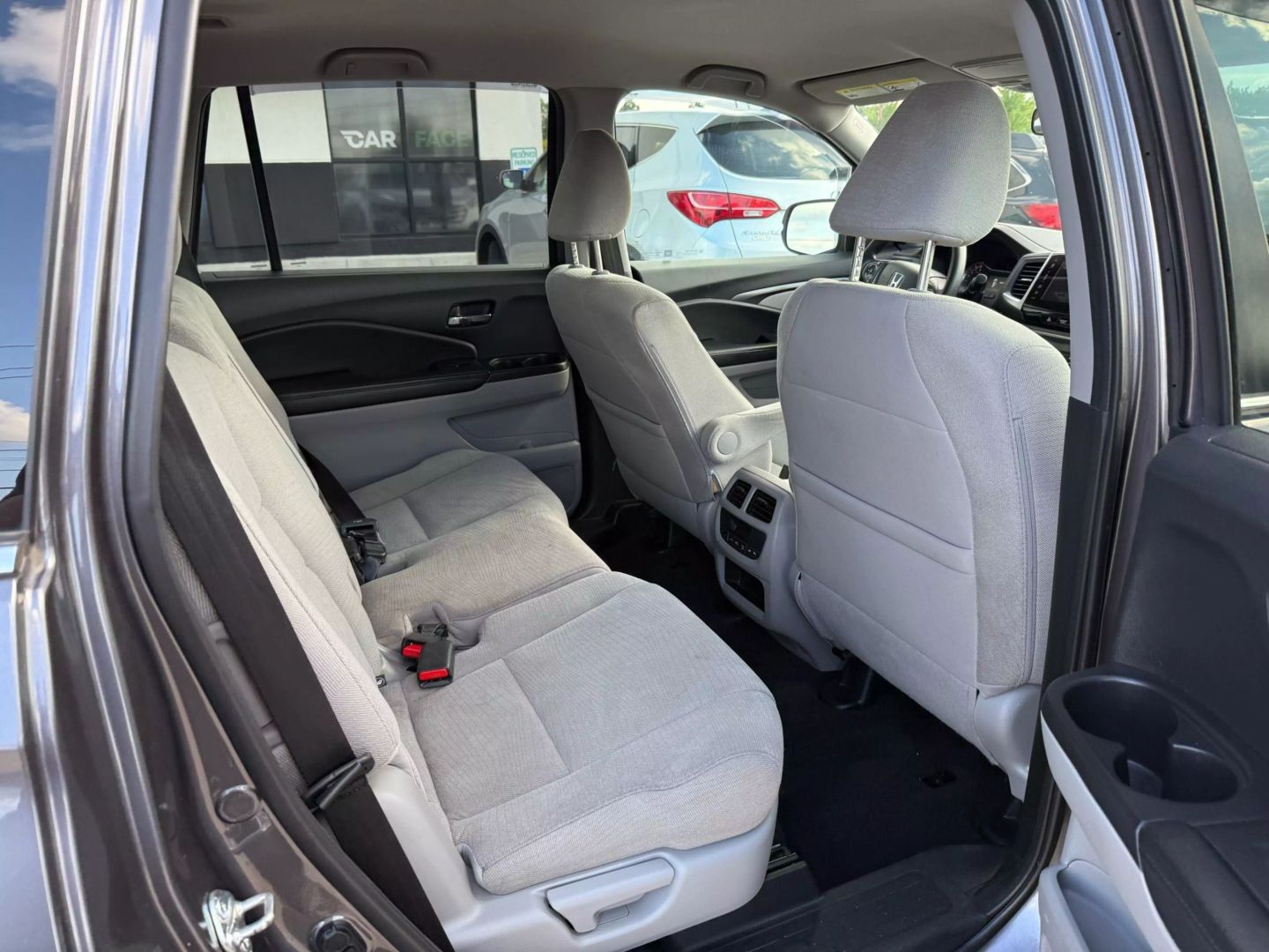 2017 Honda Pilot - Image 23