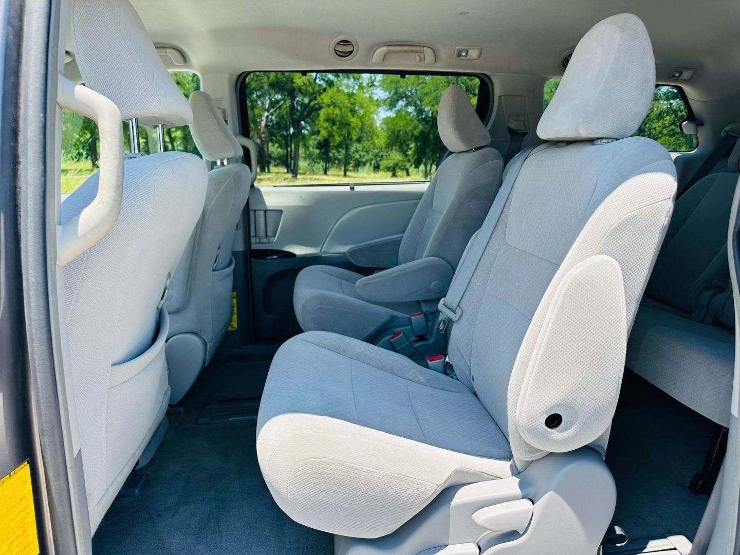 2014 Toyota Sienna - Image 15