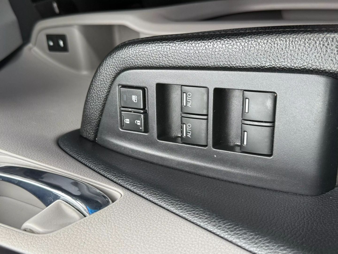 2016 Honda Pilot - Image 54