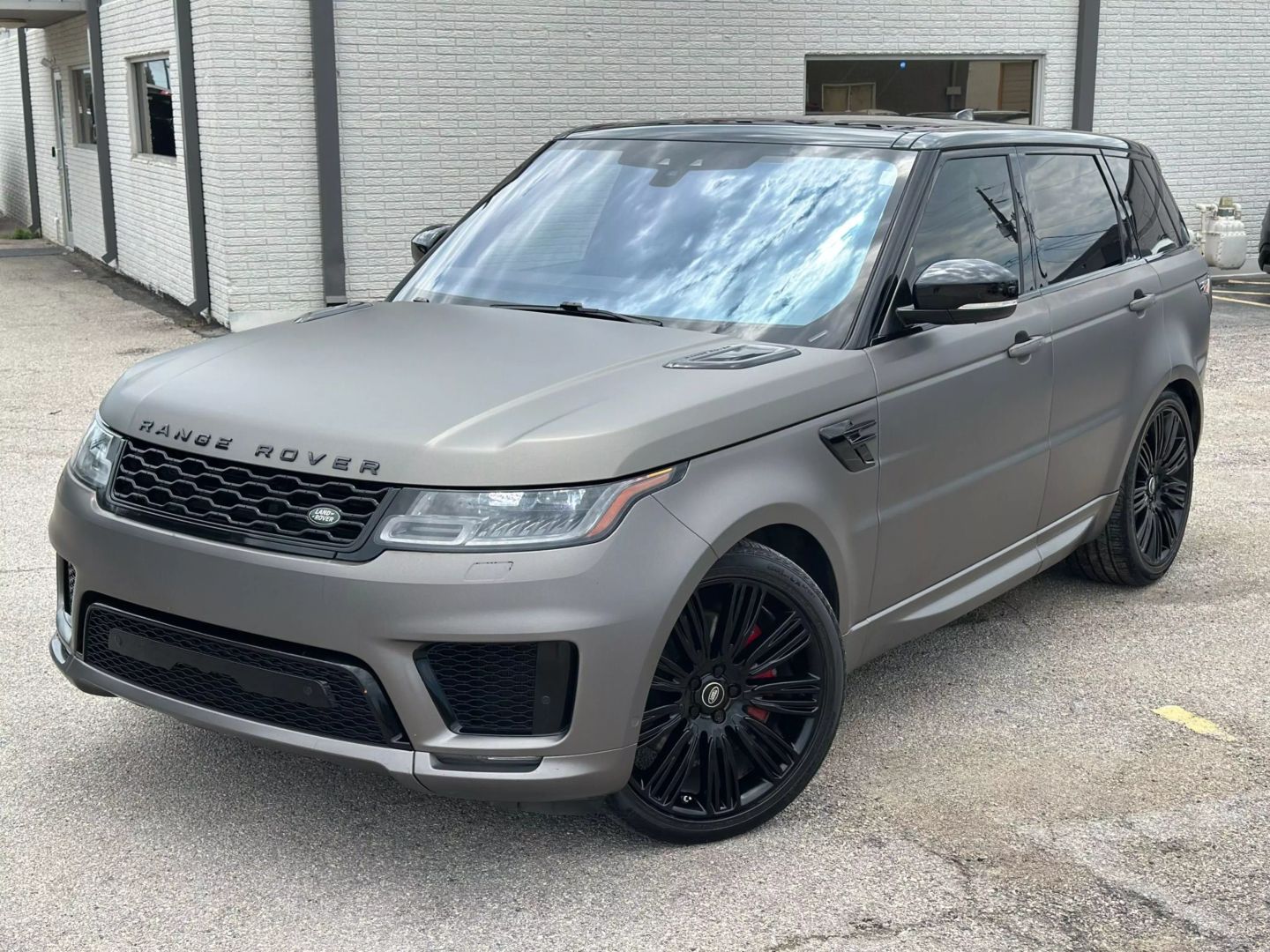 2018 Land Rover Range Rover Sport - Image 2