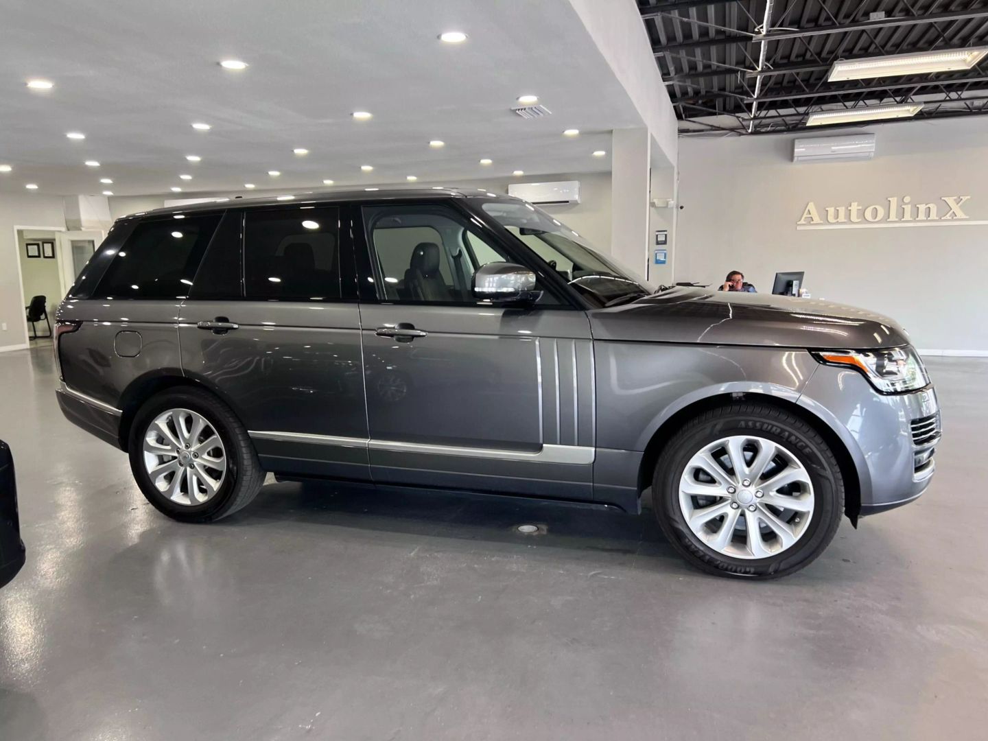 2015 Land Rover Range Rover Hse Sport Utility 4d - Image 8