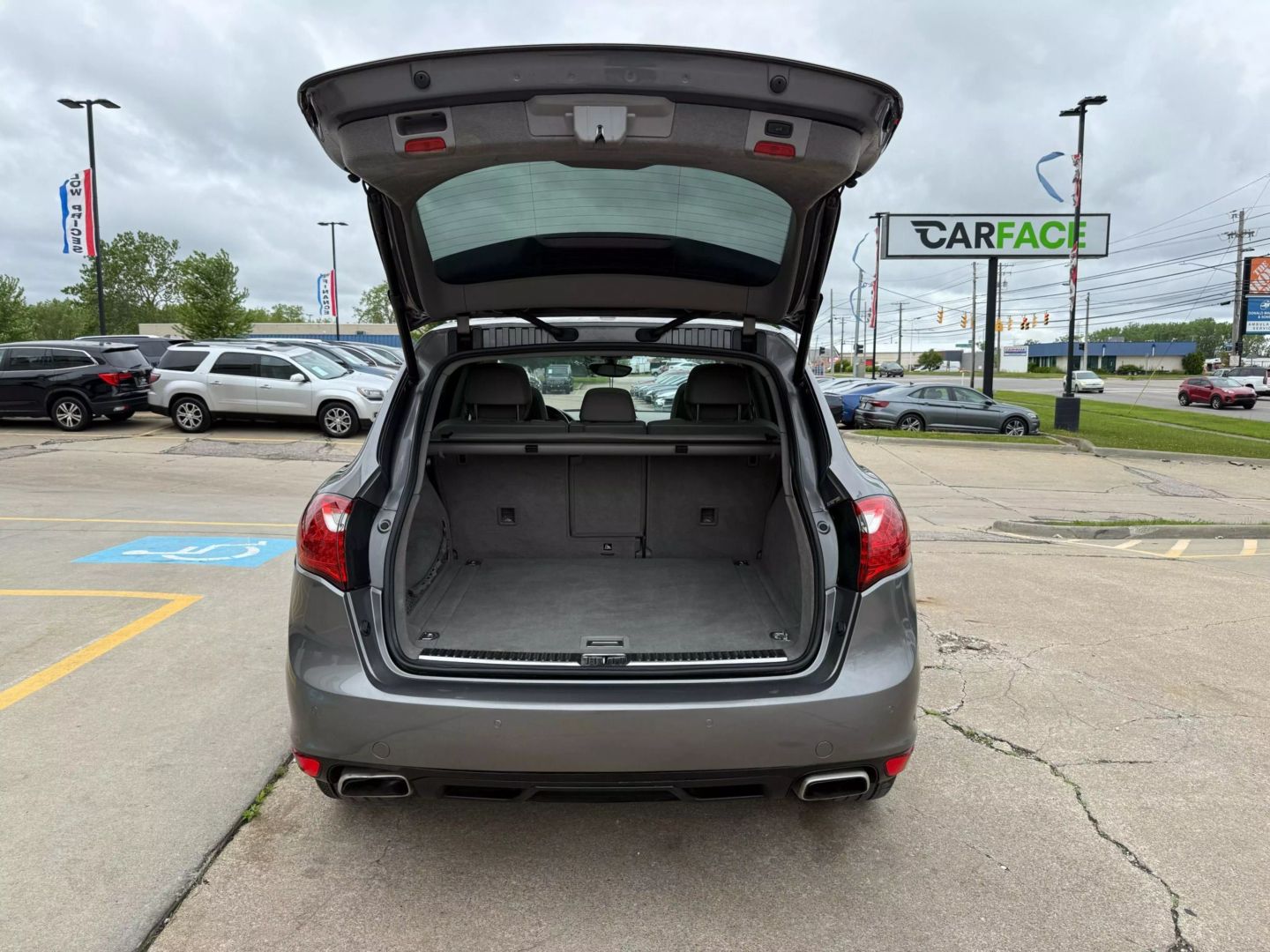 2013 Porsche Cayenne - Image 11