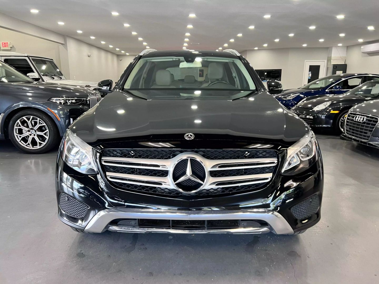 2019 Mercedes-benz Glc Glc 300 Sport Utility 4d - Image 2