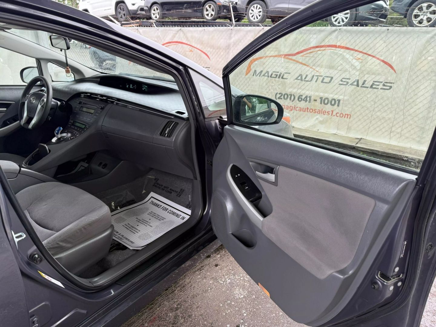 2010 Toyota Prius - Image 24