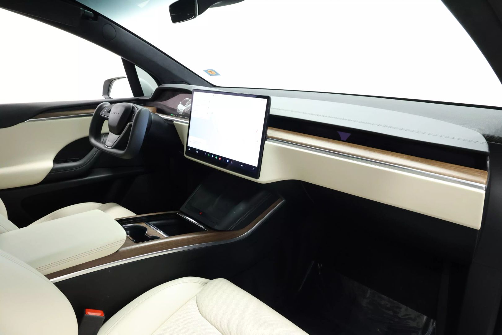 2023 Tesla Model X - Image 92