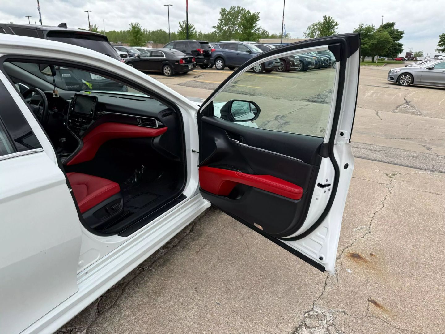 2022 Toyota Camry - Image 23