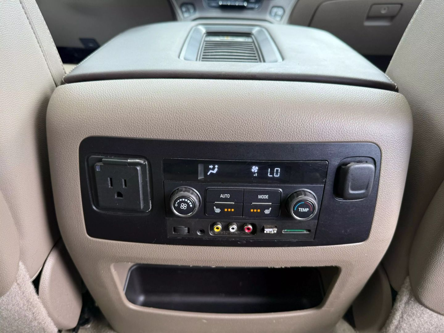 2016 Chevrolet Tahoe - Image 26