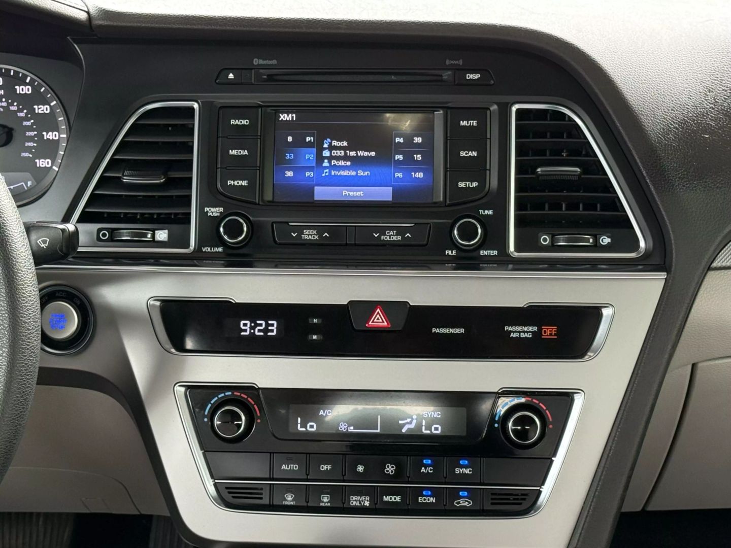 2016 Hyundai Sonata Hybrid - Image 28