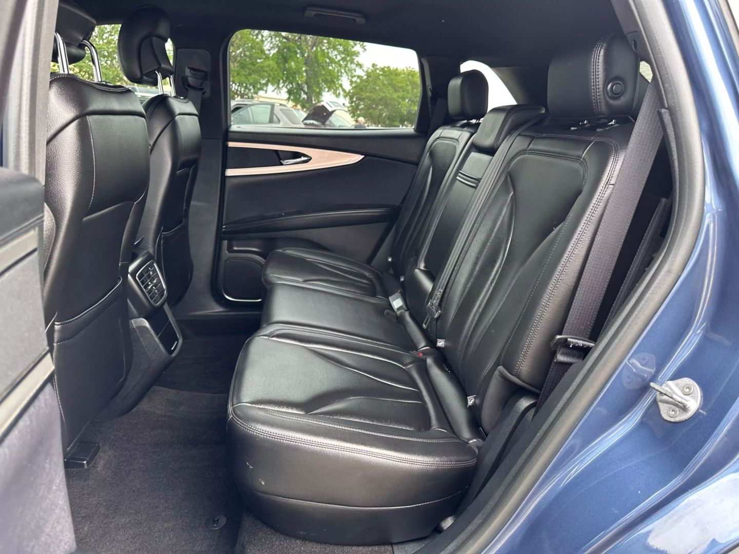 2019 Lincoln Nautilus - Image 17