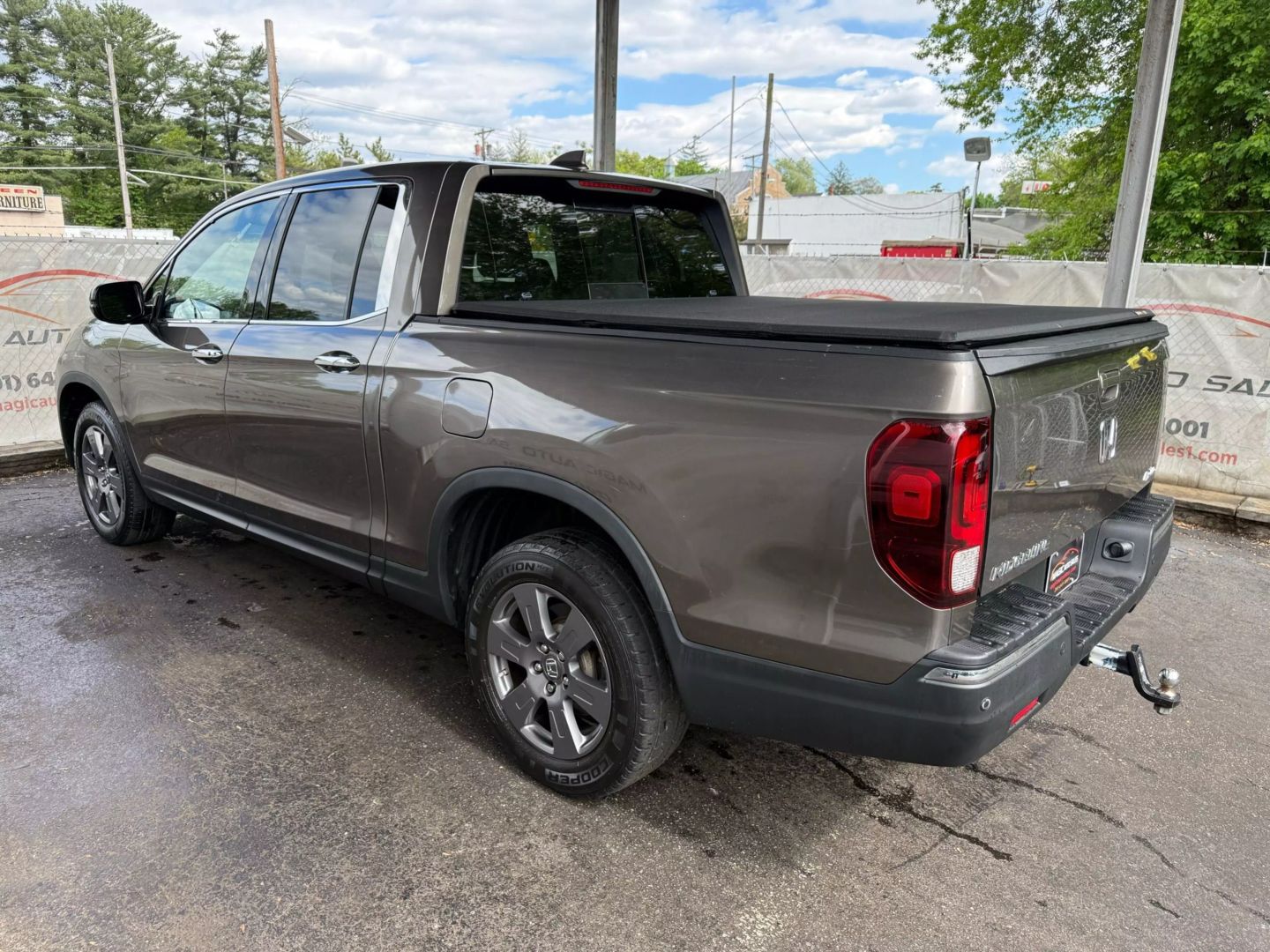 2020 Honda Ridgeline - Image 13