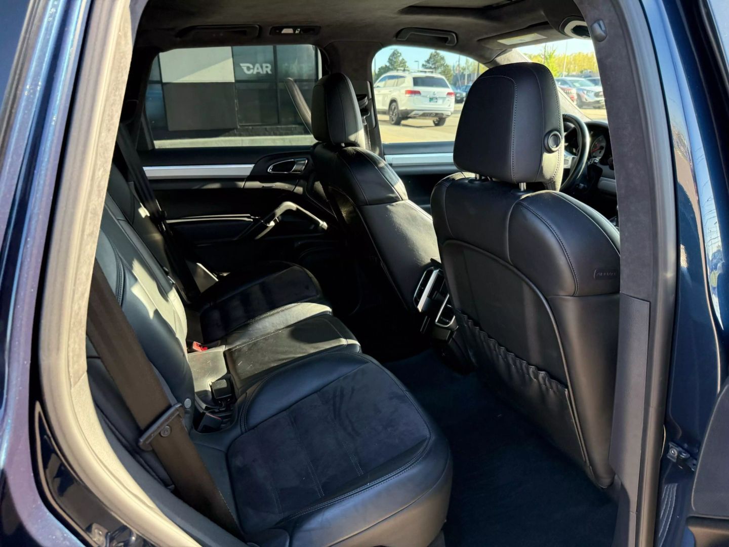 2014 Porsche Cayenne - Image 24