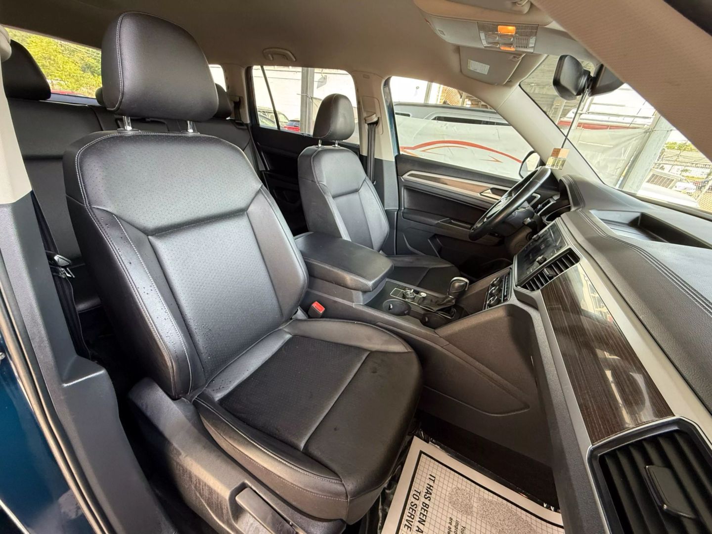 2018 Volkswagen Atlas - Image 28