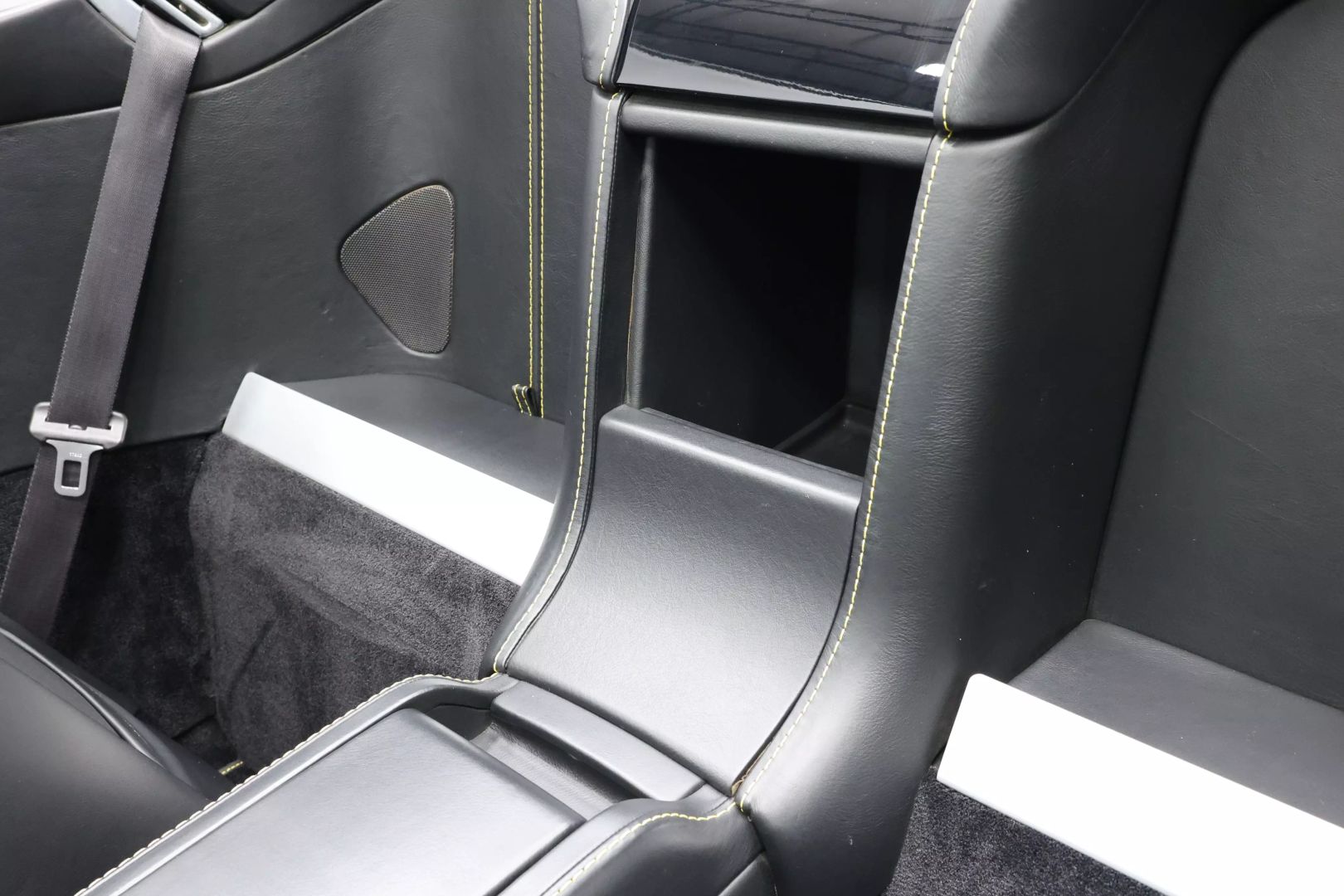 2008 Aston Martin Vantage - Image 45