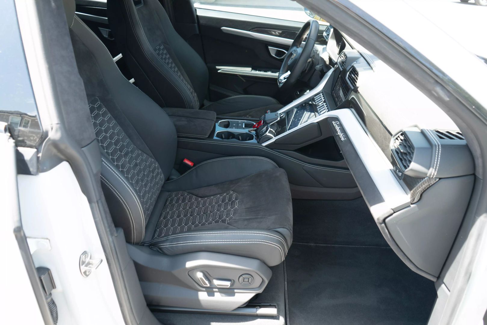 2019 Lamborghini Urus - Image 54