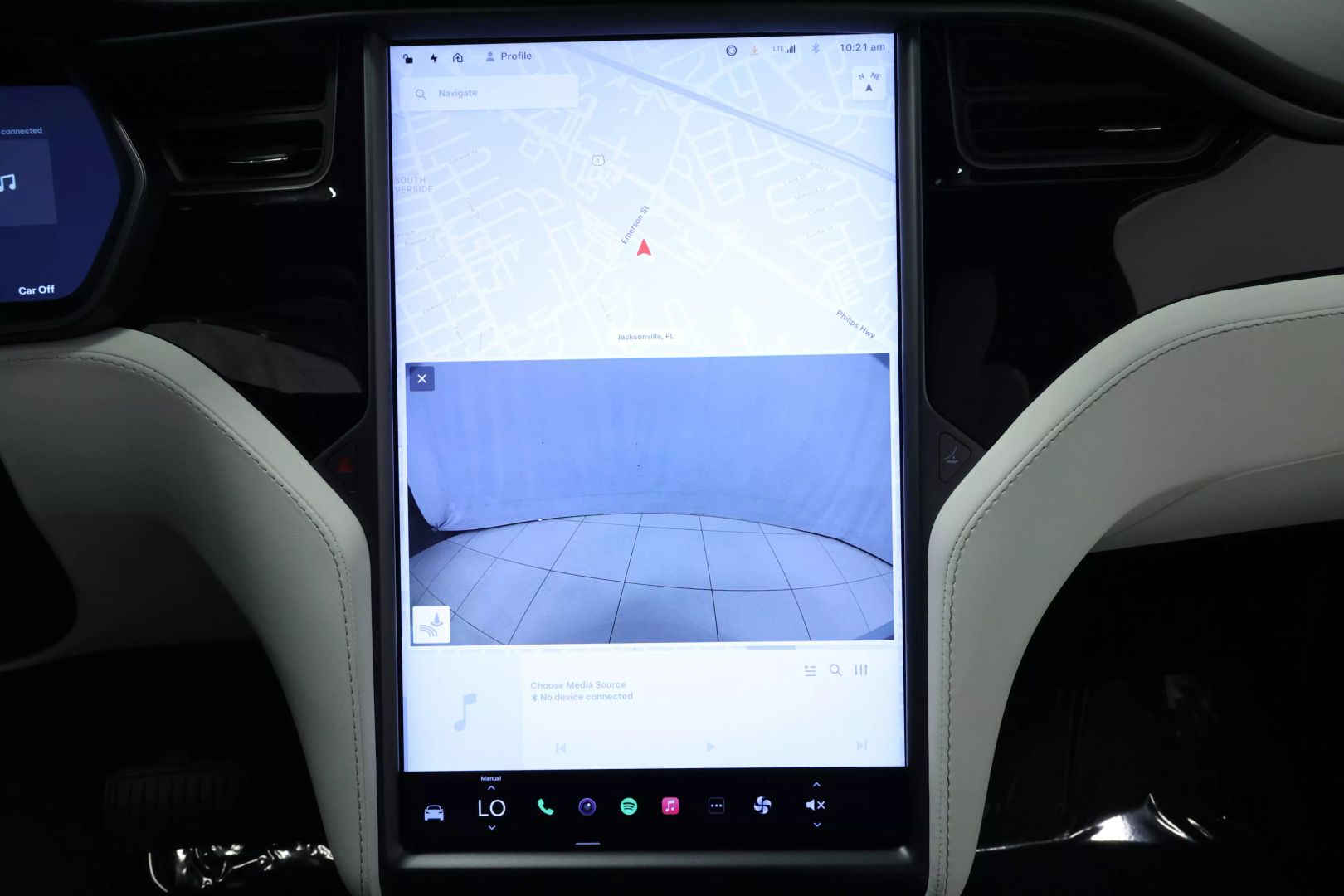 2020 Tesla Model X - Image 37