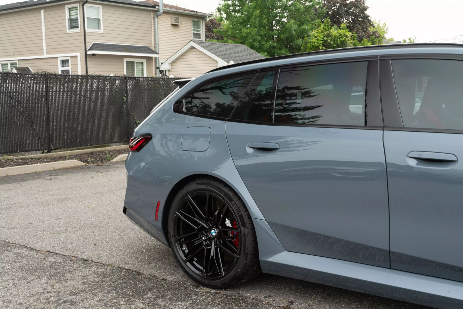 2025 Bmw M5 - Image 32
