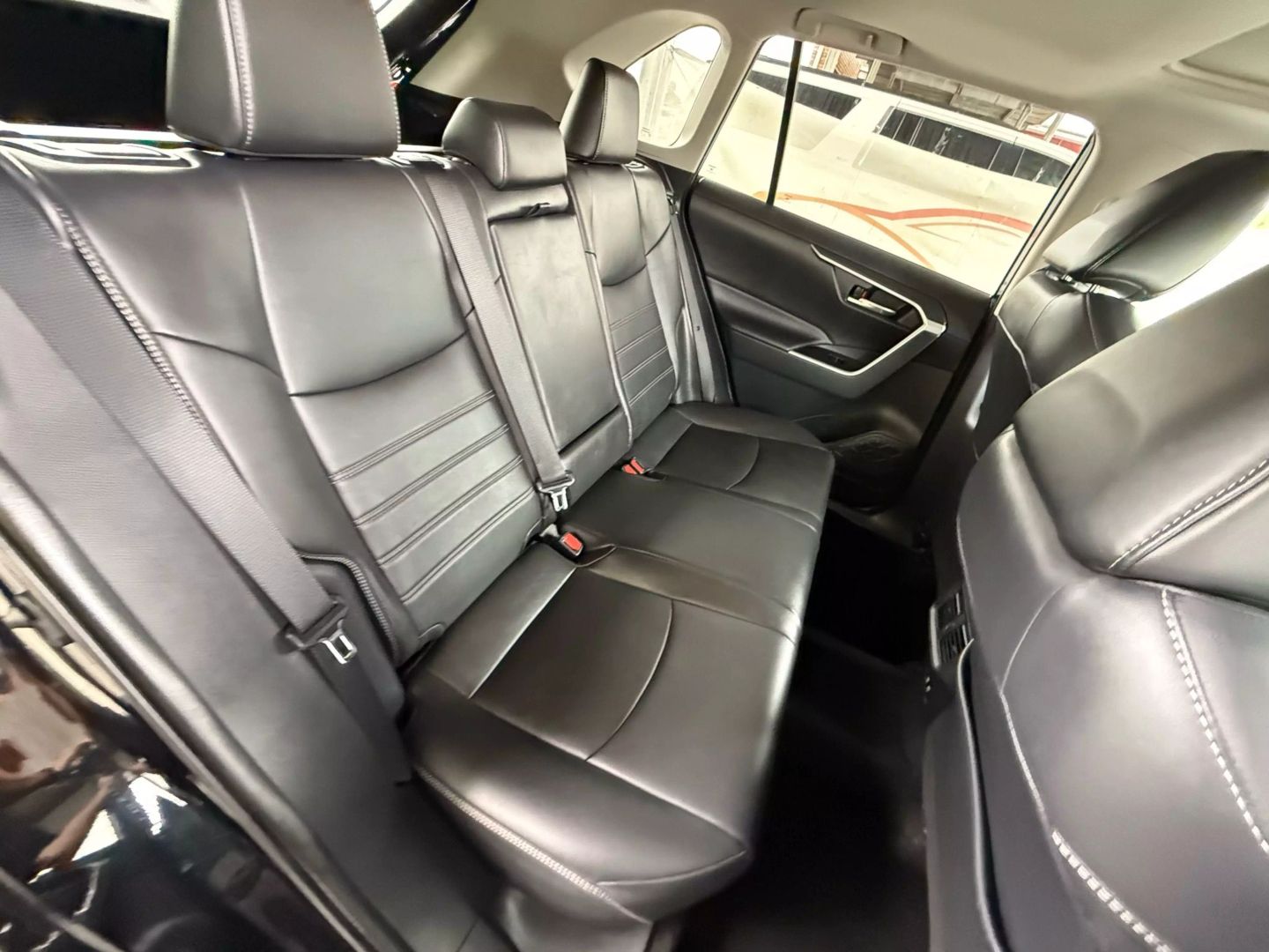 2019 Toyota Rav4 - Image 23