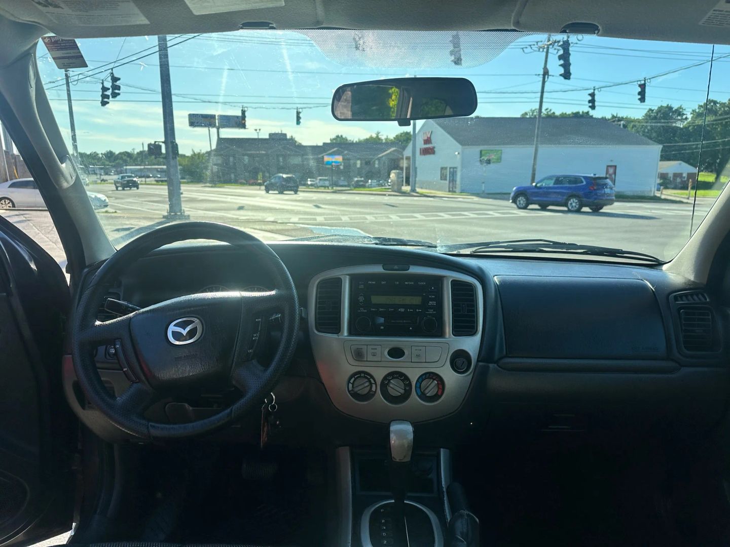 Image 6 of 2005 MAZDA TRIBUTE