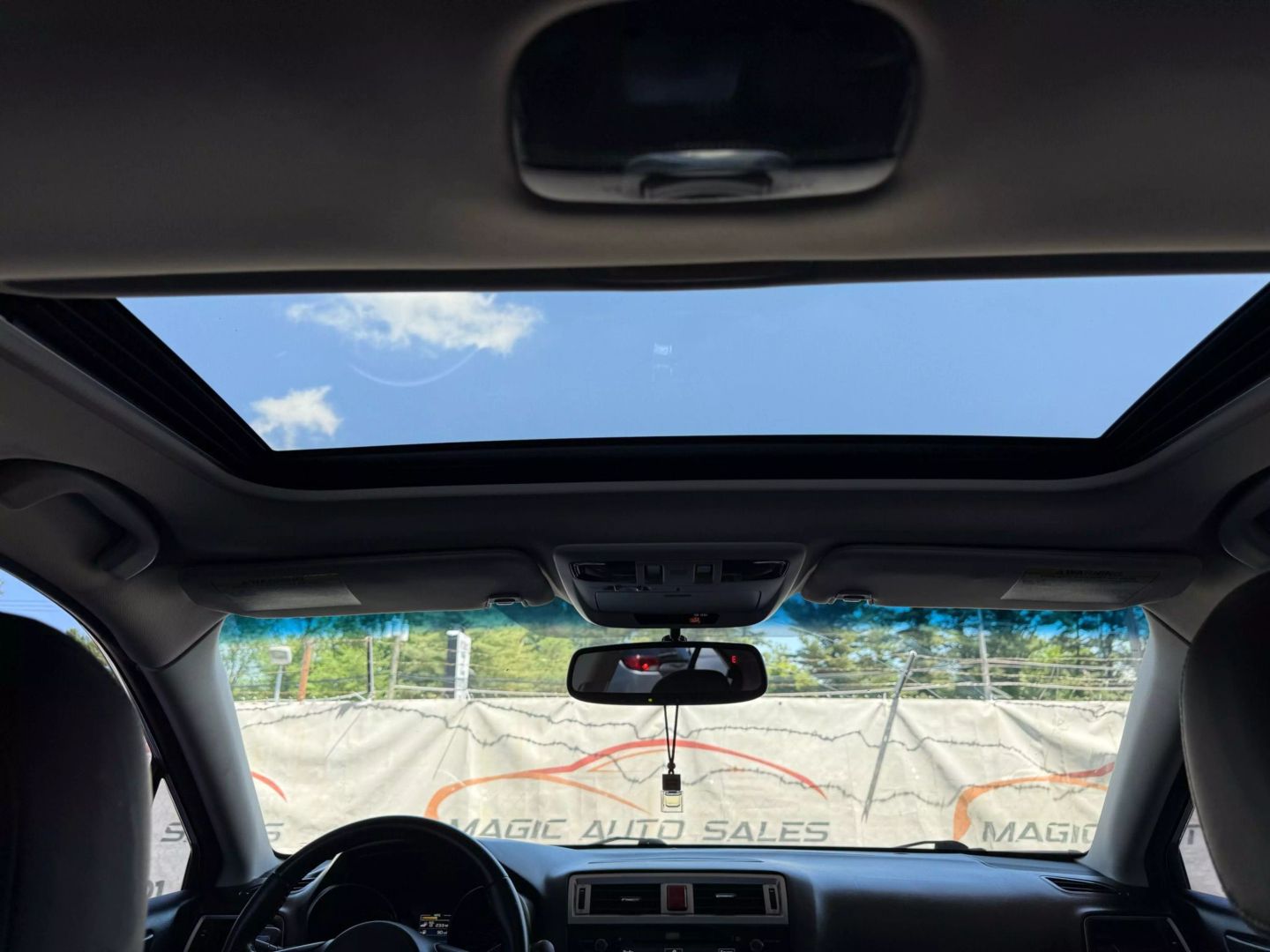2015 Subaru Legacy - Image 38