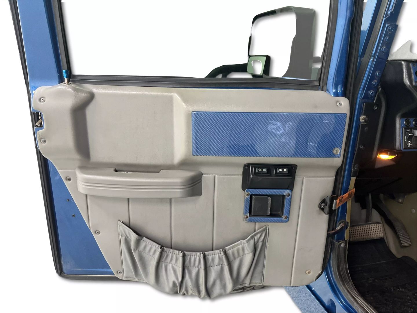 1996 Hummer H1 - Image 21